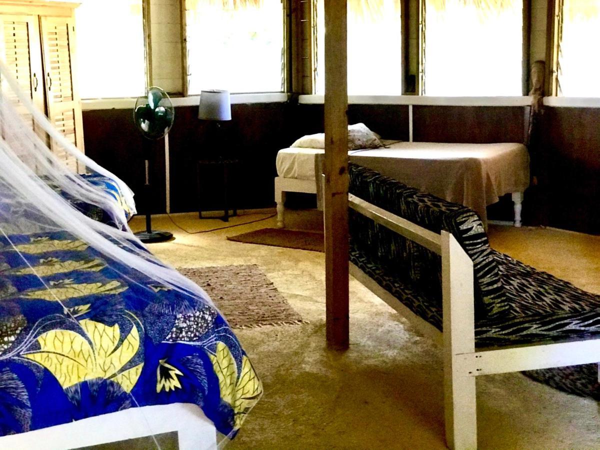 Moringa Ingadi Villa Treasure Beach Exterior photo