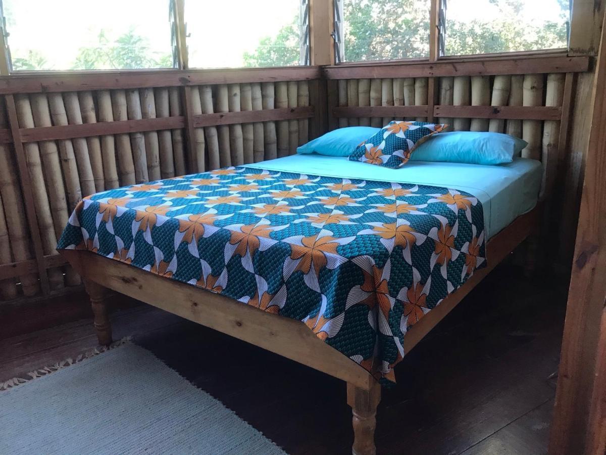 Moringa Ingadi Villa Treasure Beach Exterior photo
