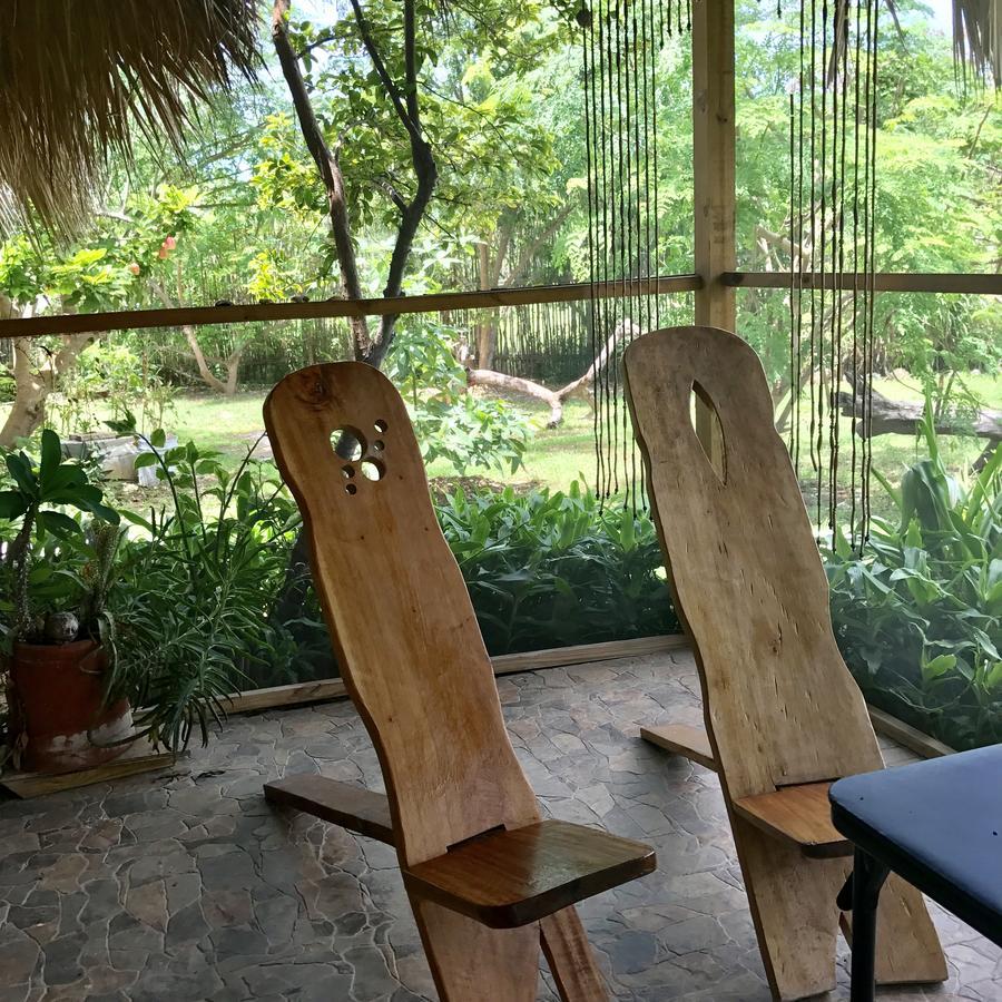 Moringa Ingadi Villa Treasure Beach Exterior photo